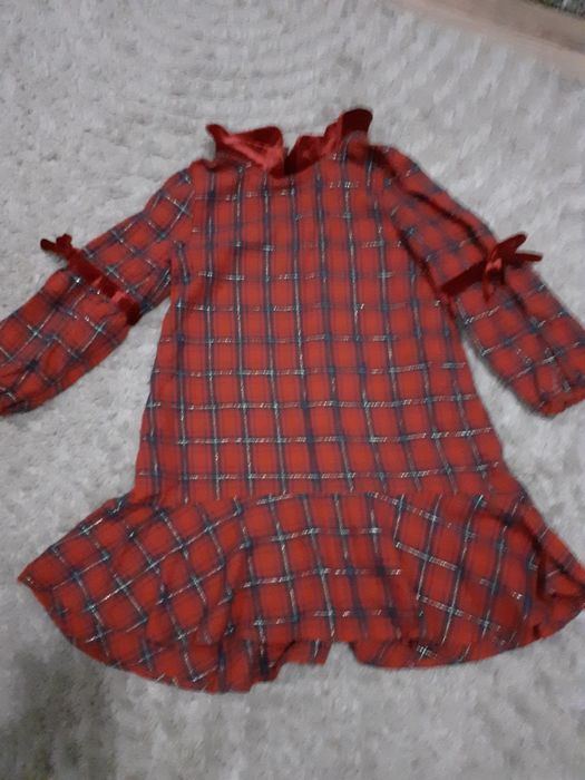 rochie rochiță scufita roșie carouri lc Waikiki 110 116 5 6 ani