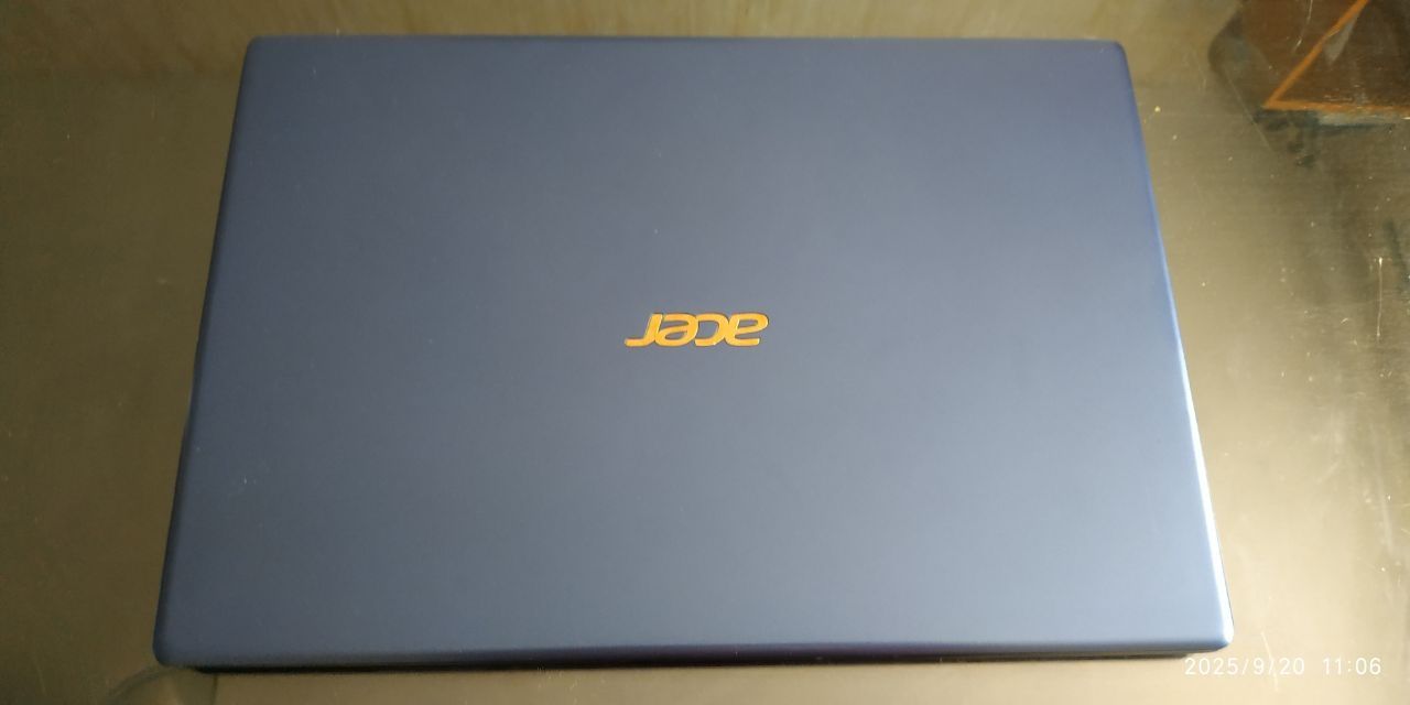 Acer Swift 5  SF514-52T