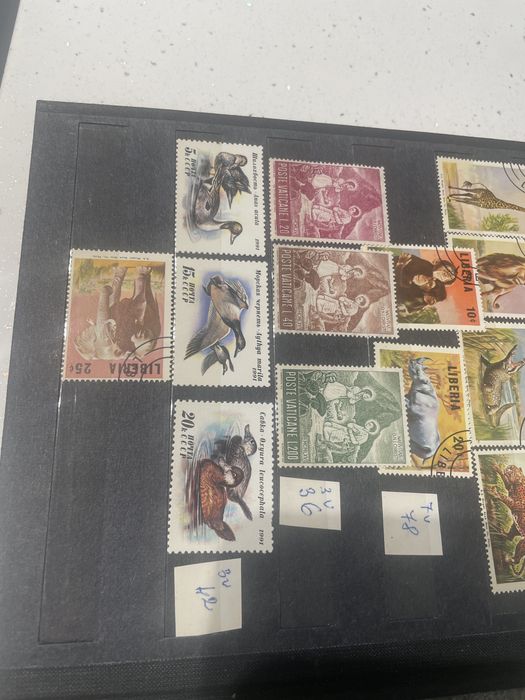 Vând timbre diferite tari