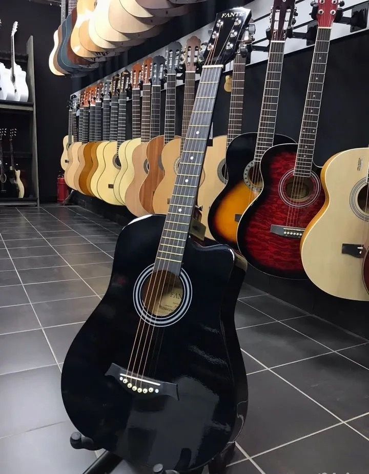 Yangi akustik gitara top brend