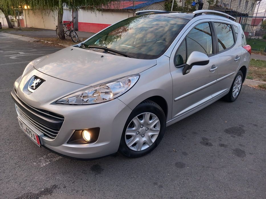 Peugeot 207,1,4Benzină,Euro 5,Impecabilă / 09-2011 / Clima * Panoramic