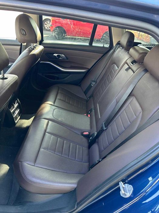 BMW Seria 3 320D xDrive TOURING Luxury Line
