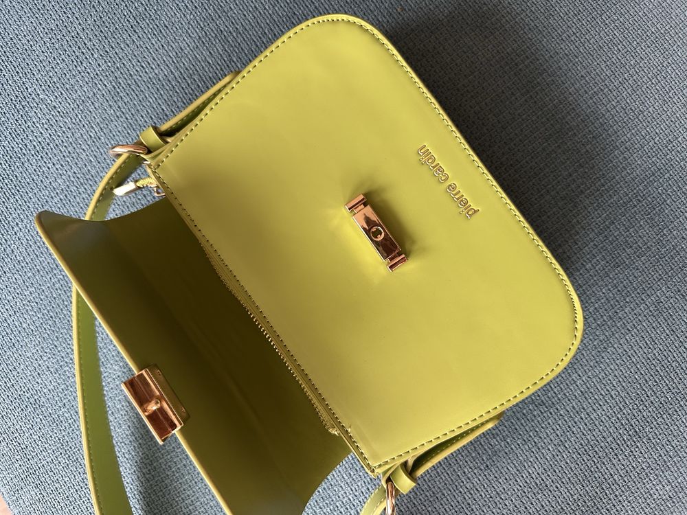 Нова чанта Pierre Cardin