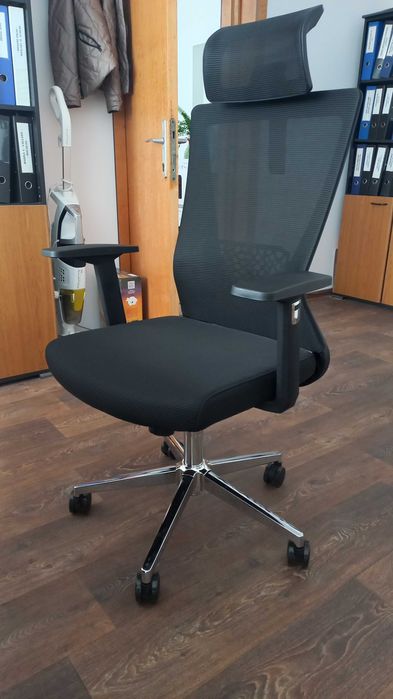 Scaun ergonomic Mesh, Sezut textil, inaltime reglabila, baza metalica