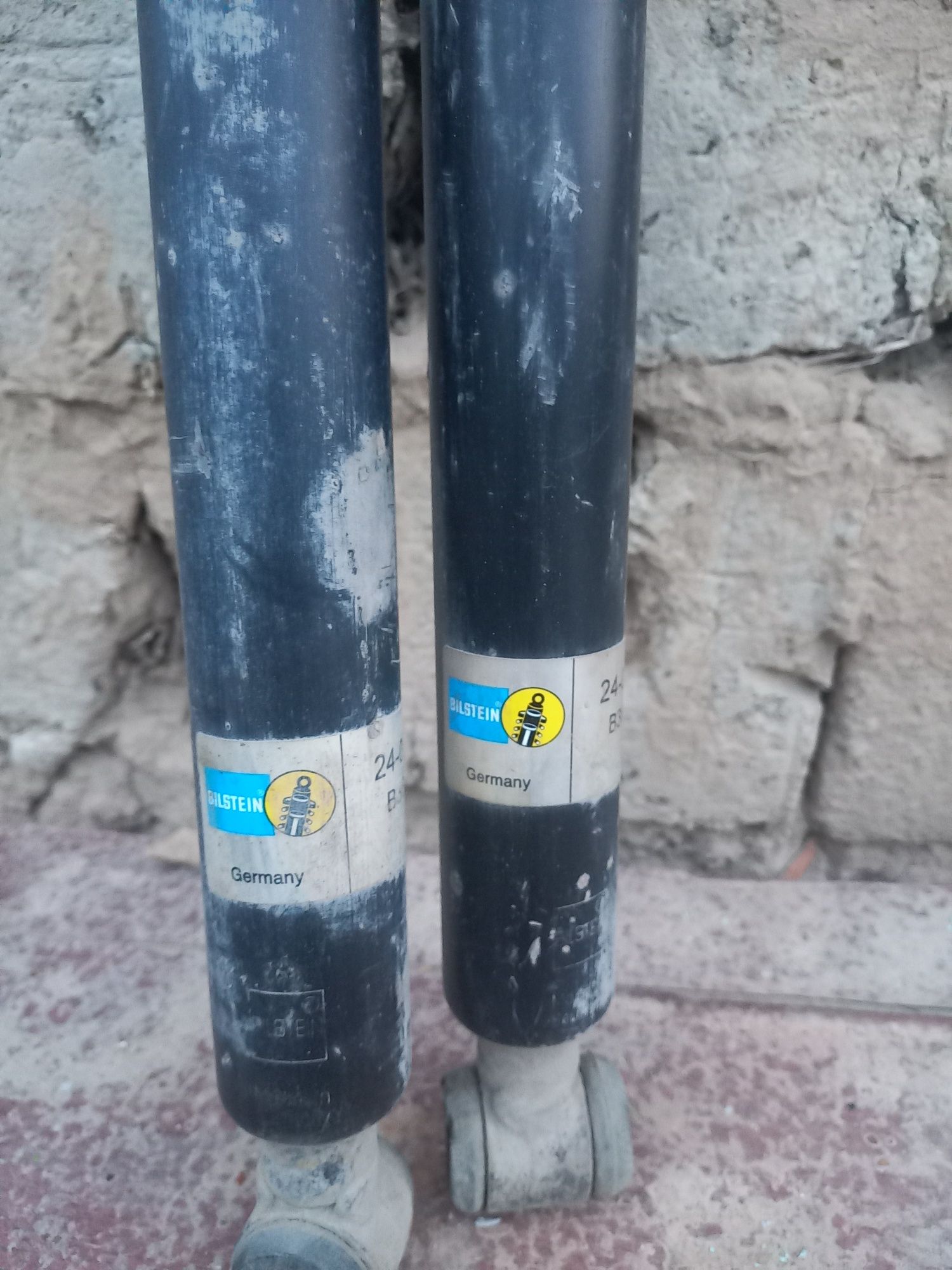 Продам амортизатор мерседес лупарик