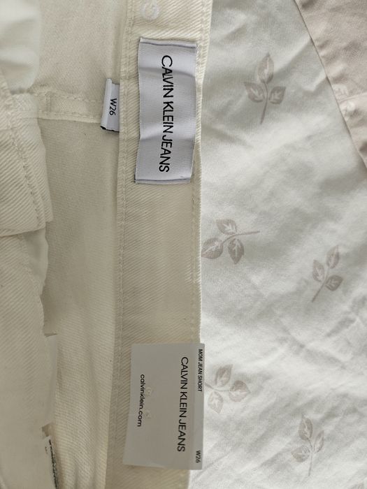 Дамски къси панталони CALVIN KLEIN