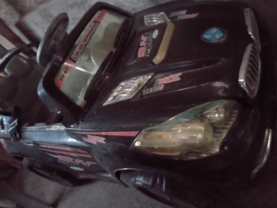 БМВ двуместен Джип с акумулатор и дистанционно за деца от 2 до 7 год