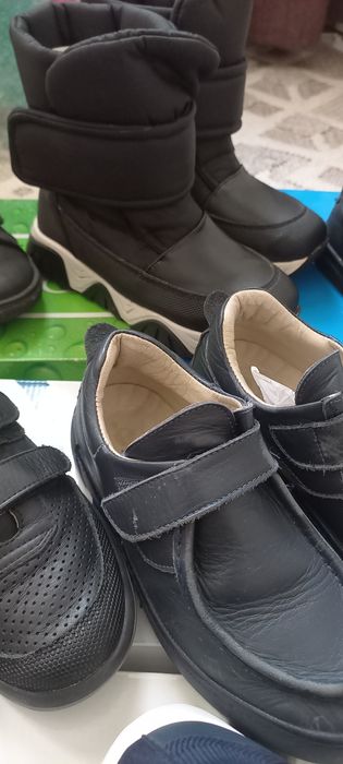 Сапоги ботинки кроссовки на мальчика 28-32 размера