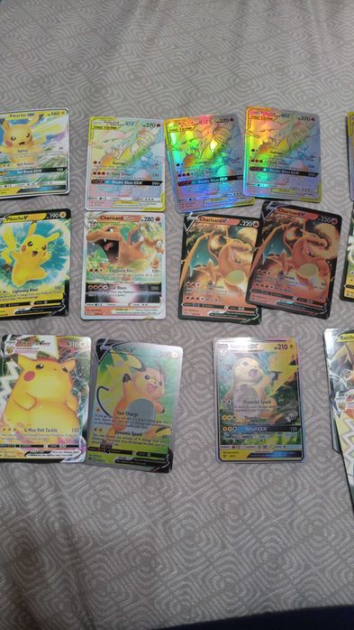 Cartonașe Pokemon trading cards