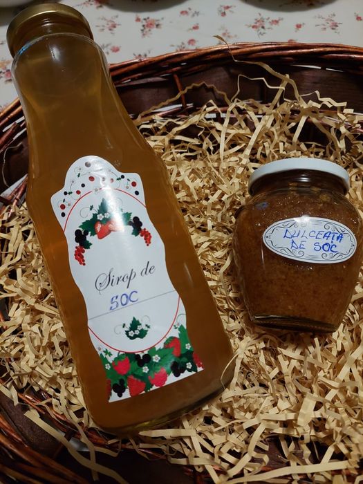 Sirop de soc și salcâm și dulceață de soc și salcâm