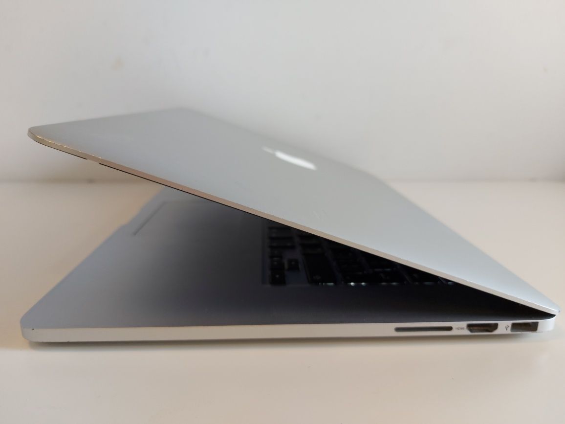 Macbook Pro Retina 15,4 inch, 2.3 GHz i7, 8gb ddr3, 256GB