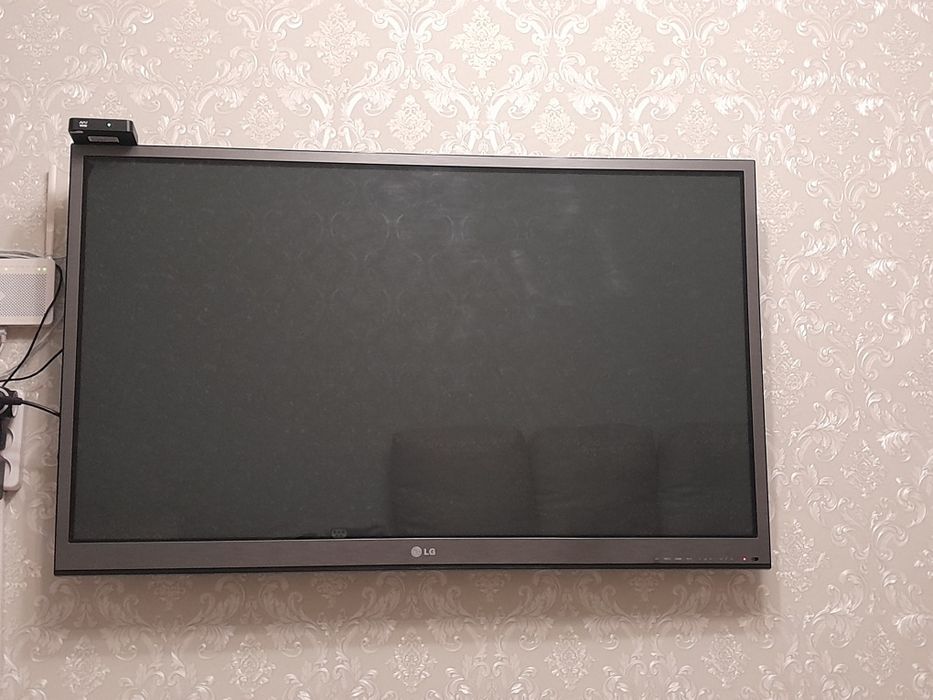 Продам телевизор LG б/у