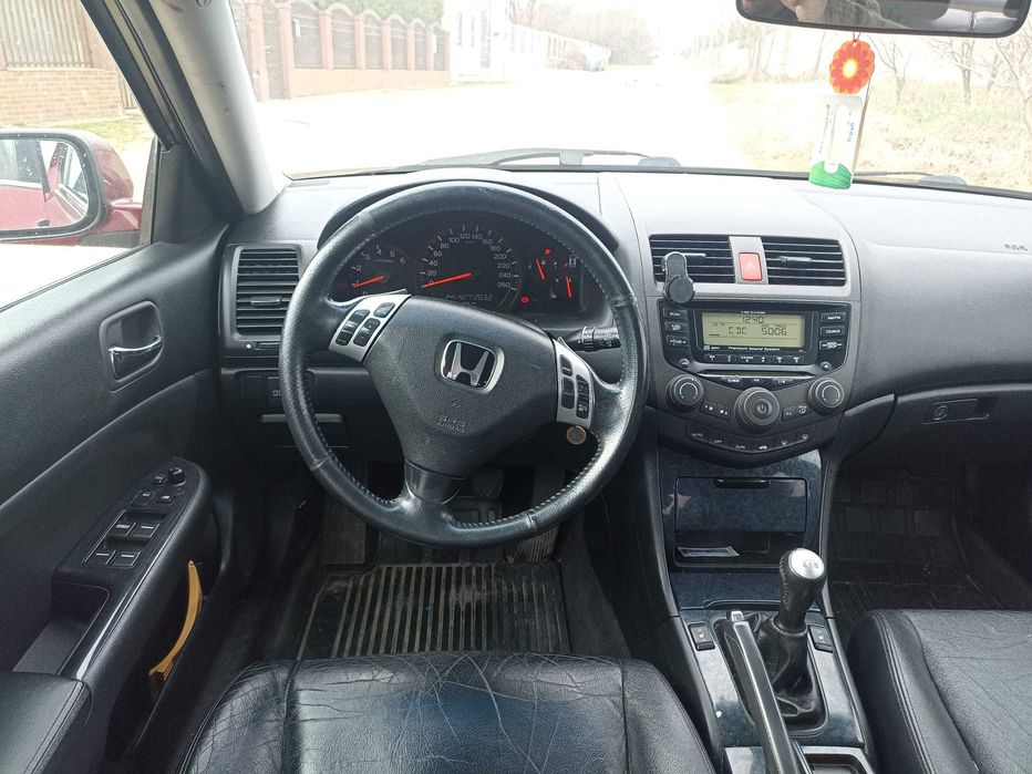 Honda Accord Elegance. Accept și schimb!
