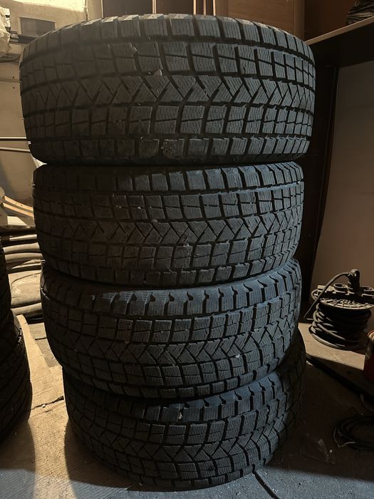 Продам резину 245/45/20
