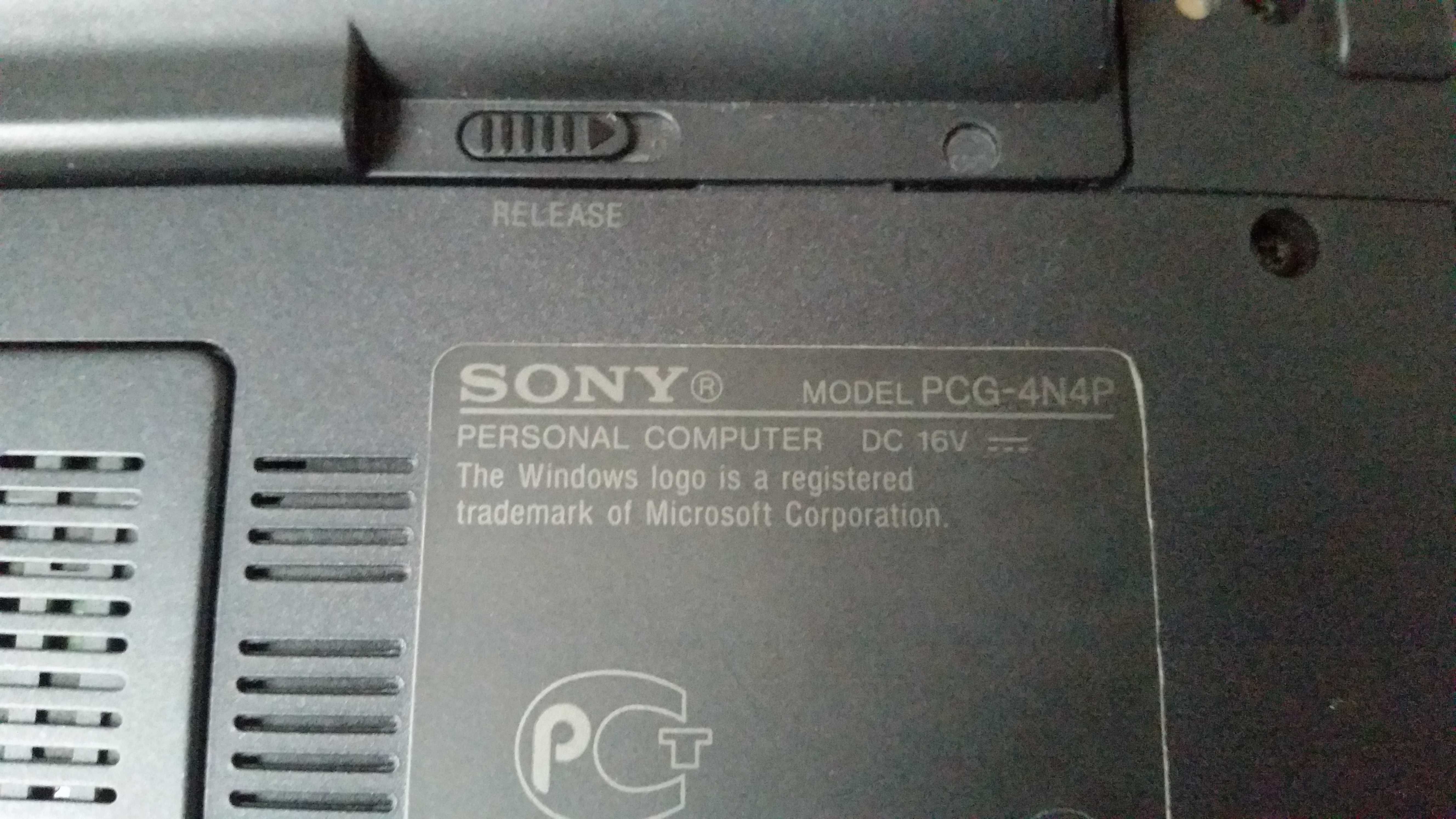 ноутбук Sony Vaio VGN-TZ3RXN/B + мышка