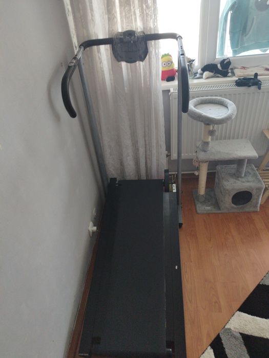 Vând banda de alergat