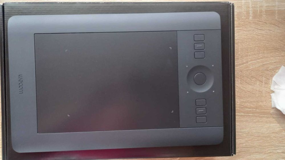 Tableta grafica Wacom Intuos Pro S Pen and Touc