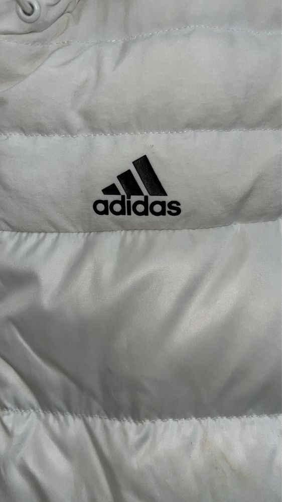 Продам безрукавку/жакетку adidas