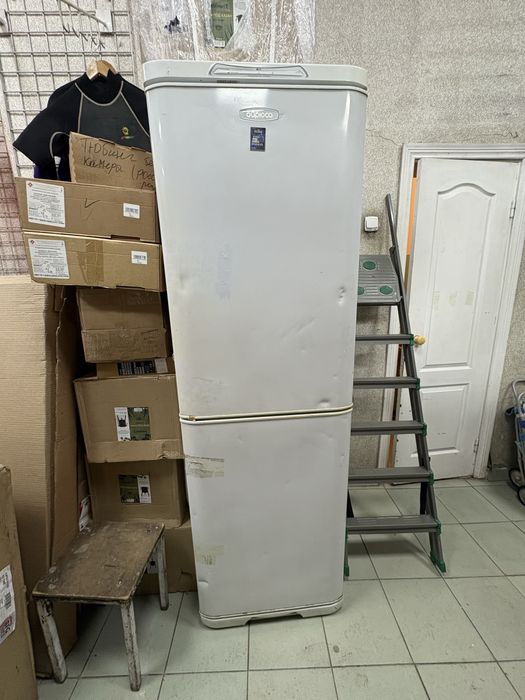 Продам холодильнек