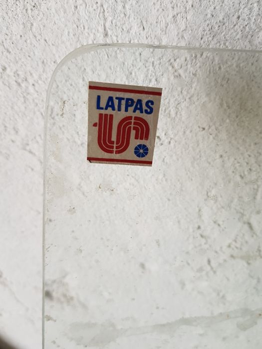 Продам или меняю лобовое москвича 41