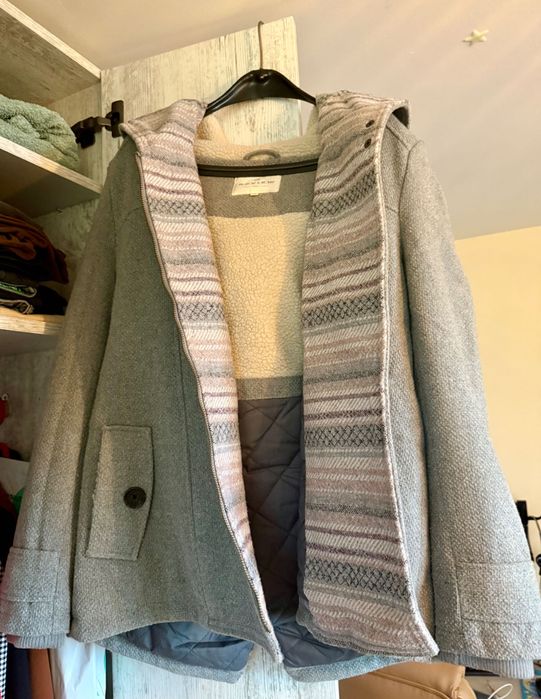 Сиво топло палто Review