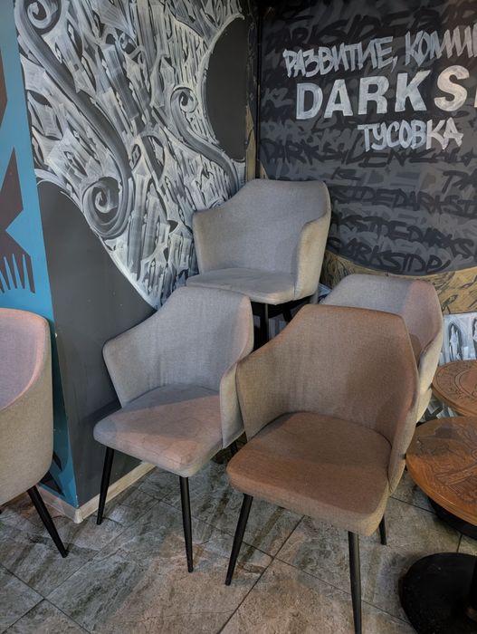 Продам стулья , целые