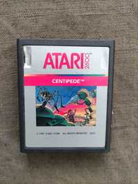 Продавам стара игра за Atari 2600 -Centipede 1987 г.