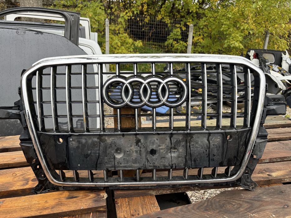 Решетка Audi Q5
