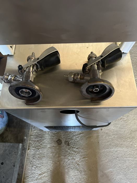 Dozator bere cu accesorii