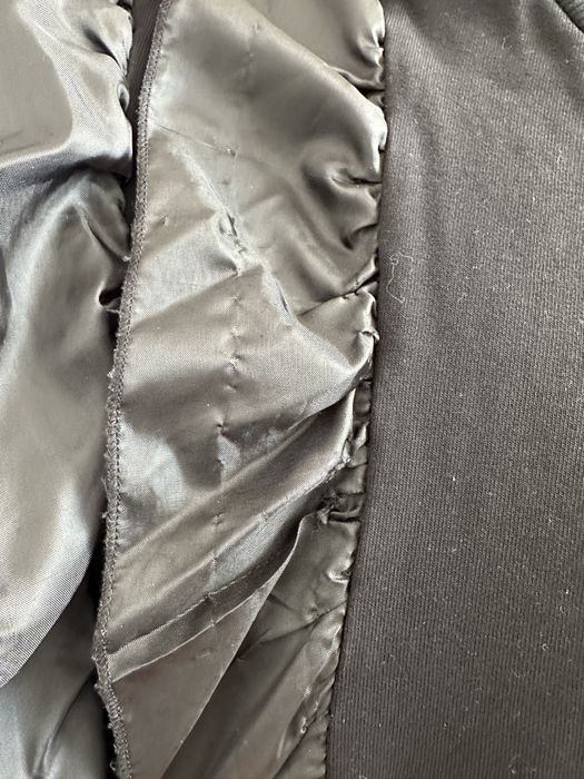 Bluza neagra LCWaikiki cu volanaşe pentru fete 12-13 ani