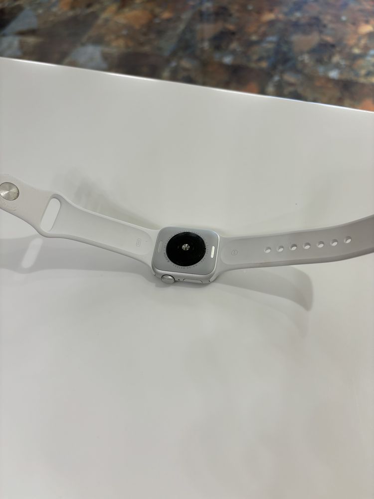 Смарт-часы Apple Watch SE 2 Gen (2022)