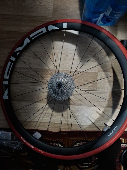 Vand roata pentru home trainer