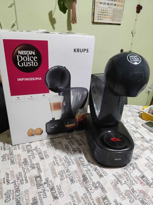 Кафемашина с капсули Долче Густо