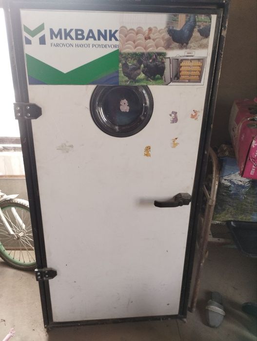 Продается инкубатор