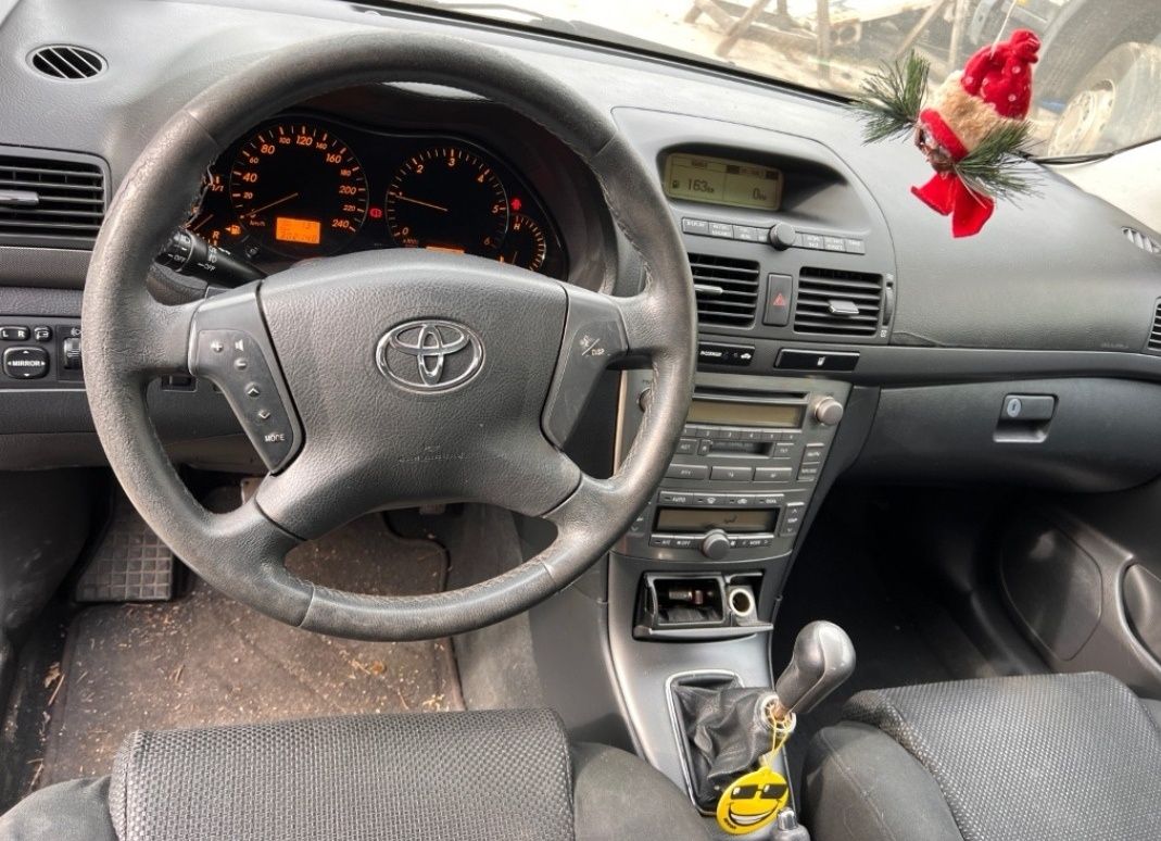 Toyota Avensis D-4D 116