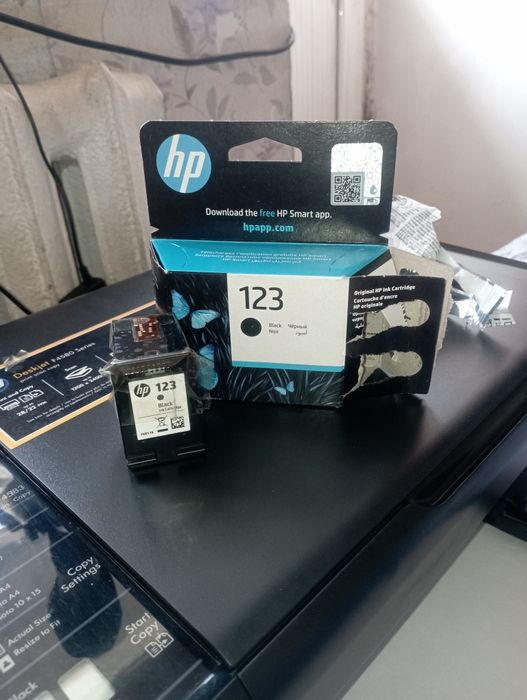 Продам катридж для принтера HP 123 НОВЫЙ!