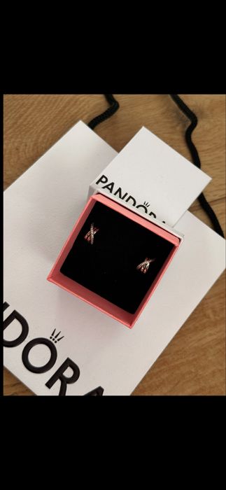 Пандора обеци Pandora