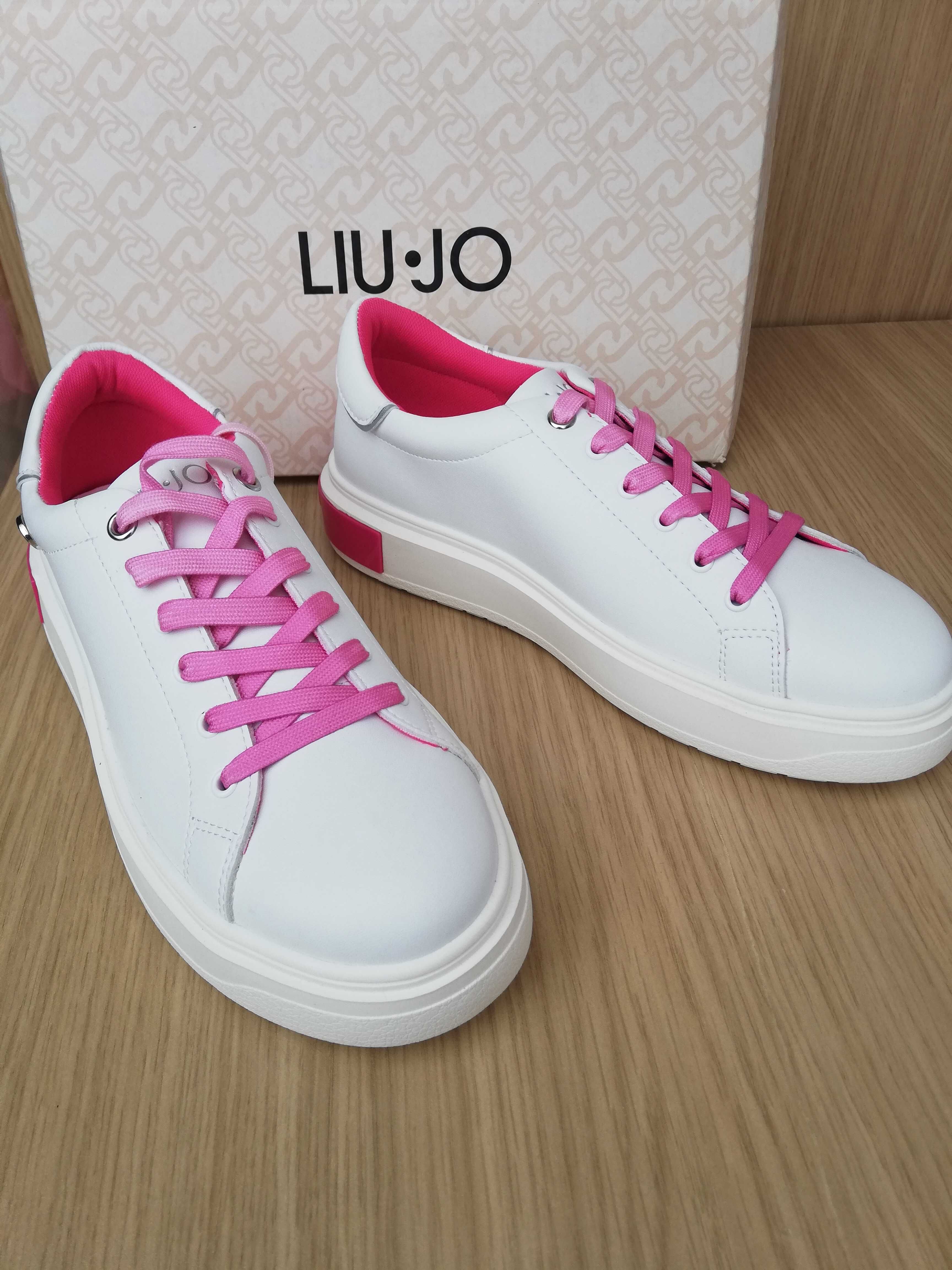 Нови сникърси Liu Jo
