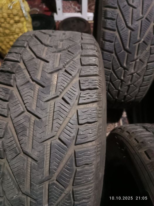 Гуми 235/55 R 18