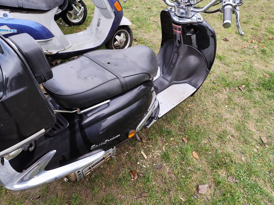 De vanzare pachet 3 scutere