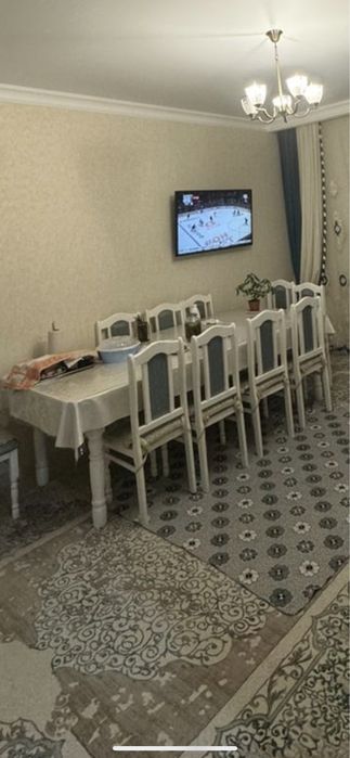 Столы/стулья Үстел/орындықтарымен