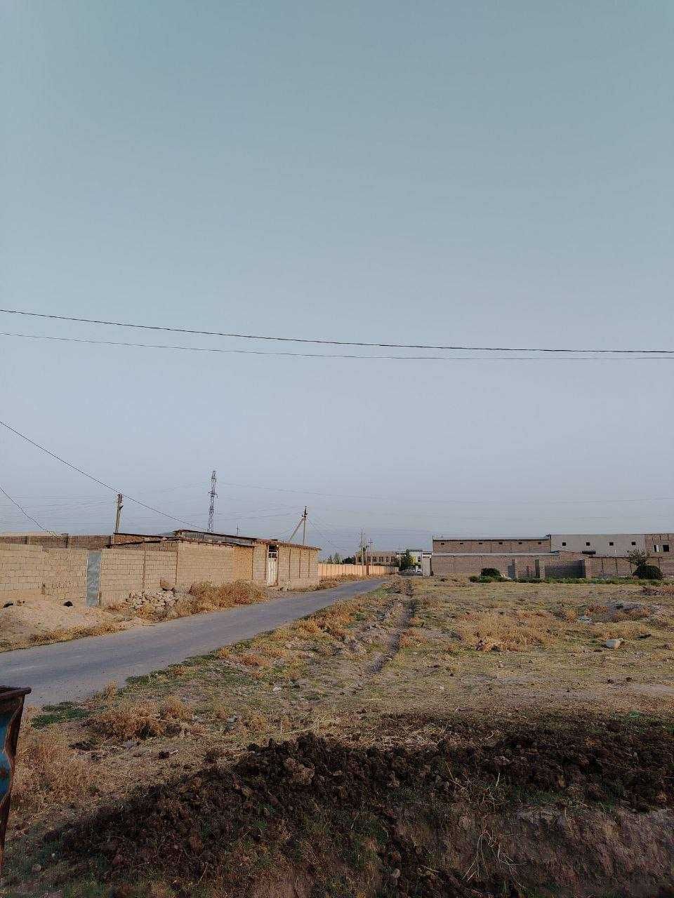 Shahrisabz shahrida hovli sotiladi 6 sotix
