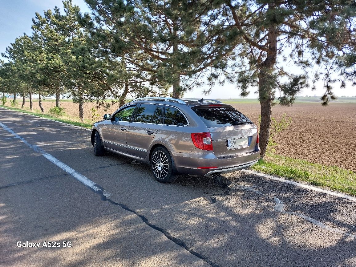 Vând Skoda superb 2