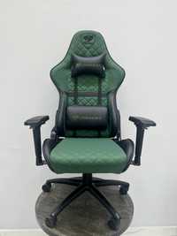 Игровое кресло. Геймерское кресло модель Cougar green