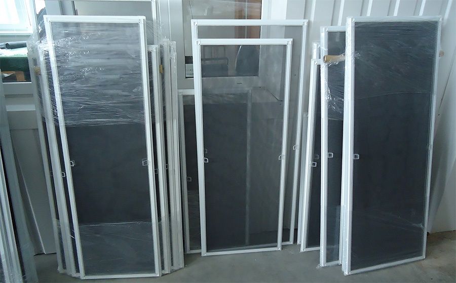 Пластиковый окна (металлопластиковые) двери, витраж, маскитные сеткм