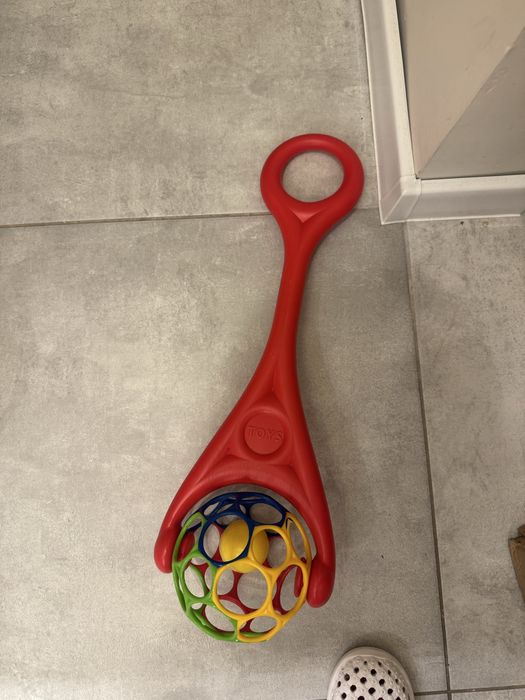 Голям кашон с играчки