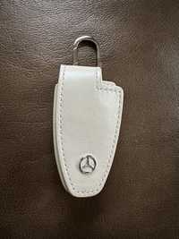Ключодържател- кожен калъф за ключове Mercedes-бял
