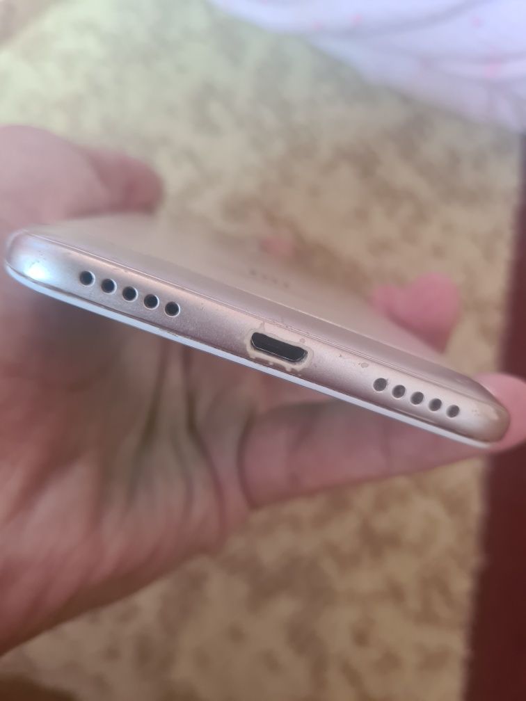 Redmi 5 plus 2 dona sotiladi