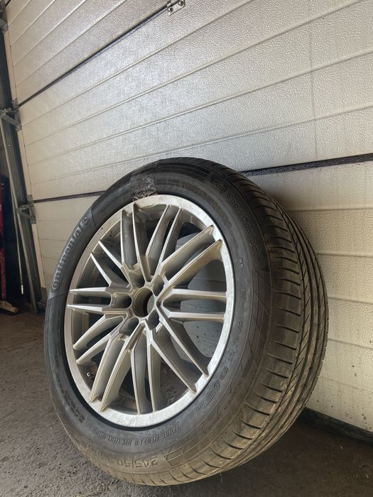 Продам комплект колёс Continental + оригинальные диски Genesis G70