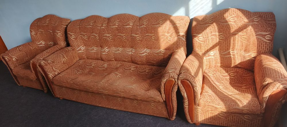 Б/у Диван и кресло